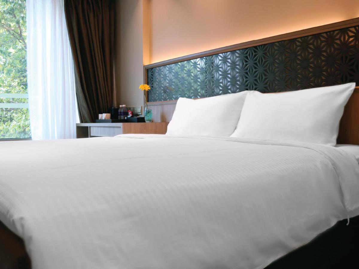 Aqueen Prestige Hotel Jalan Besar Singapur Exteriér fotografie